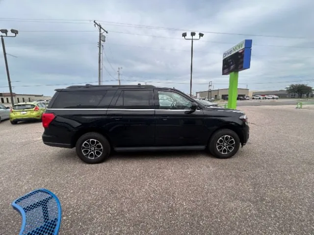 Ford Expedition MAX photo 9