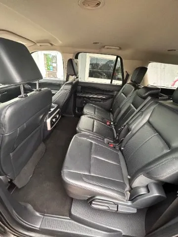 Ford Expedition MAX photo 14