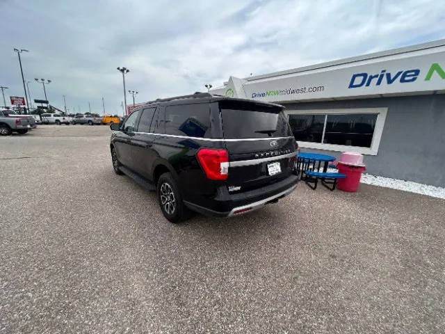 Ford Expedition MAX photo 6