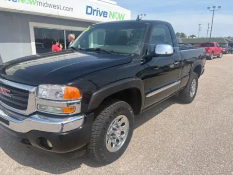 Another view of 2006 GMC Sierra 1500 SLE1 for sale in Wichita, KS at Drive Now Wichita