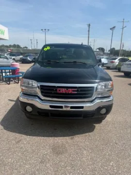 More photos of 2006 GMC Sierra 1500 SLE1 at Drive Now Wichita, KS