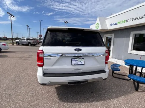 More photos of 2021 Ford Expedition Max XLT at Drive Now Wichita, KS