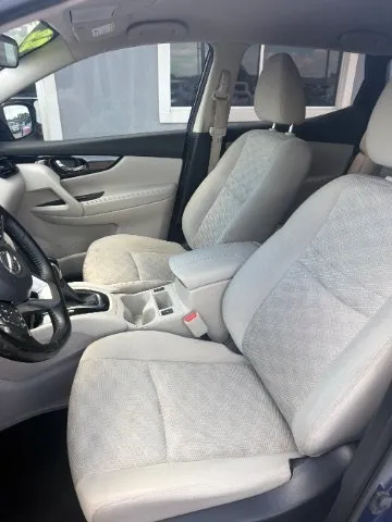 Nissan Rogue Sport photo 10