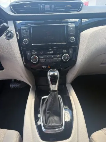 Nissan Rogue Sport photo 11