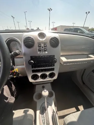 Chrysler PT Cruiser photo 14