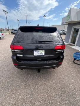 More photos of 2015 Jeep Grand Cherokee Altitude at Drive Now Wichita, KS