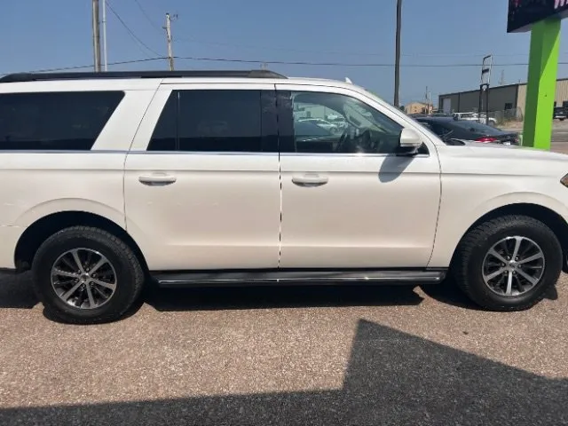 Ford Expedition MAX photo 9