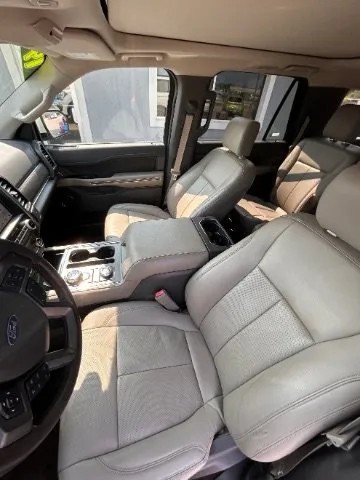 Ford Expedition MAX photo 11