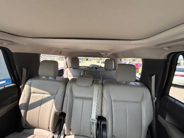 Ford Expedition MAX photo 13