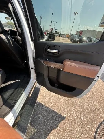 Chevrolet Silverado photo 11