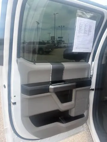 Ford F-150 photo 3
