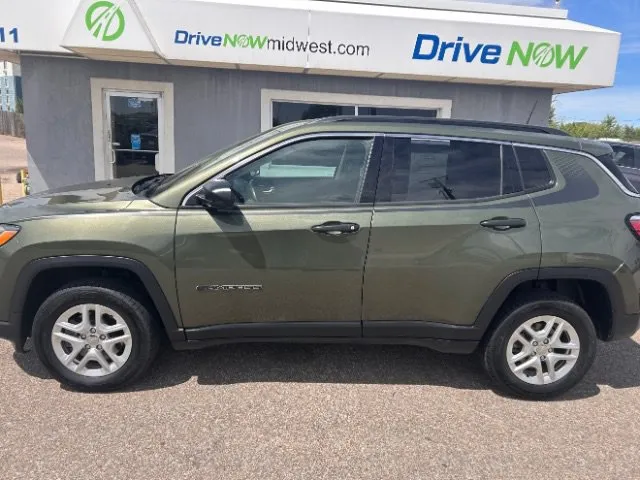 Jeep Compass photo 2