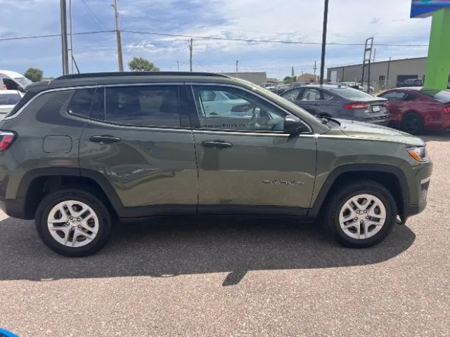 Jeep Compass photo 8