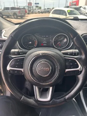 Jeep Compass photo 14