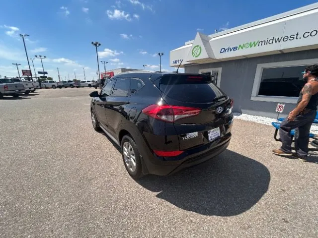 Hyundai Tucson photo 2