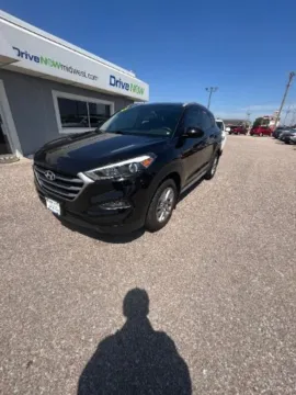 More photos of 2017 Hyundai Tucson SE at Drive Now Wichita, KS
