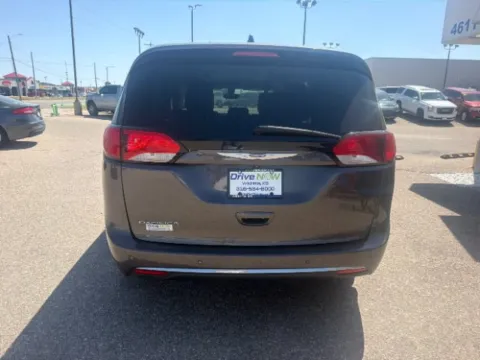 More photos of 2018 Chrysler Pacifica Touring L at Drive Now Wichita, KS