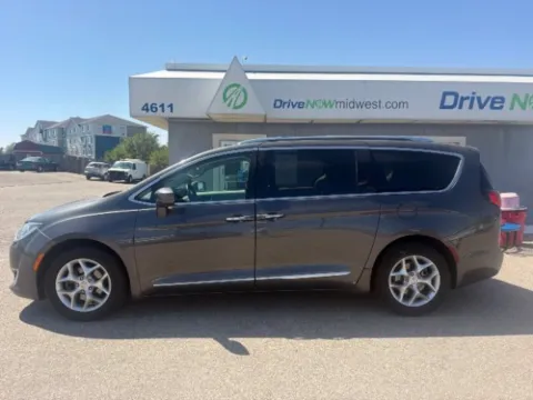 Photos of 2018 Chrysler Pacifica Touring L for sale in Wichita, KS at Drive Now Wichita
