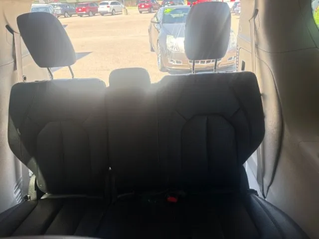 Chrysler Pacifica photo 10