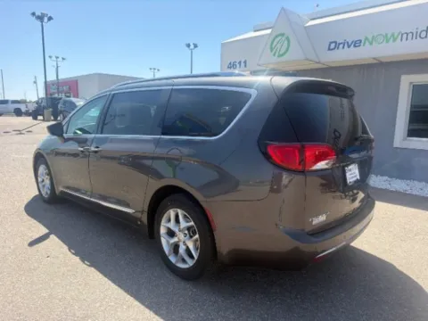 Another view of 2018 Chrysler Pacifica Touring L for sale in Wichita, KS at Drive Now Wichita