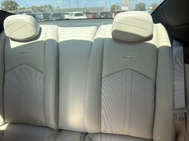 Cadillac CTS photo 9