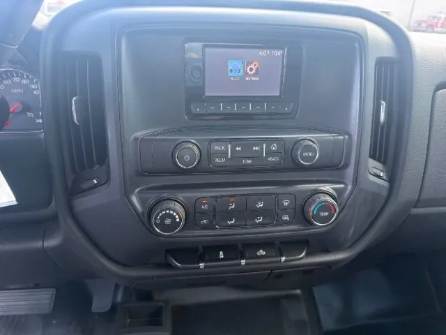 Chevrolet Silverado photo 11