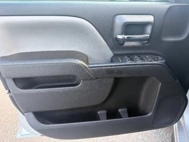 Chevrolet Silverado photo 13