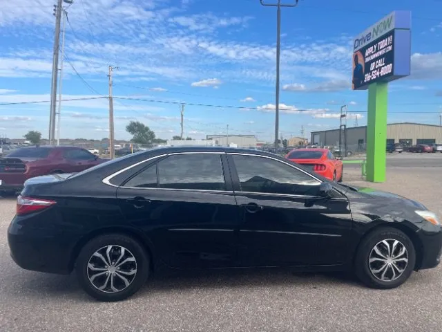 Toyota Camry photo 6