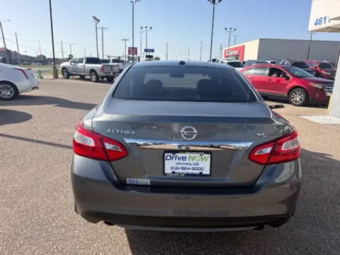 More photos of 2016 Nissan Altima 2.5 SL at Drive Now Wichita, KS