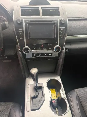 Toyota Camry photo 10