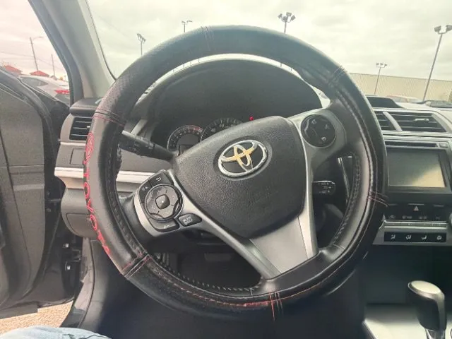Toyota Camry photo 11