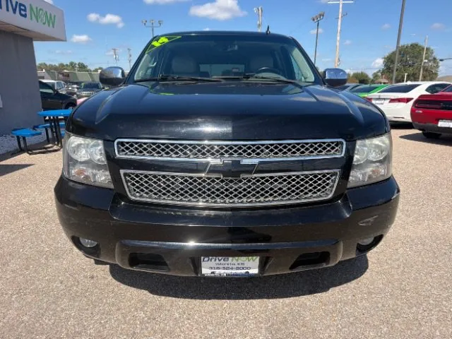 Chevrolet Suburban photo 8