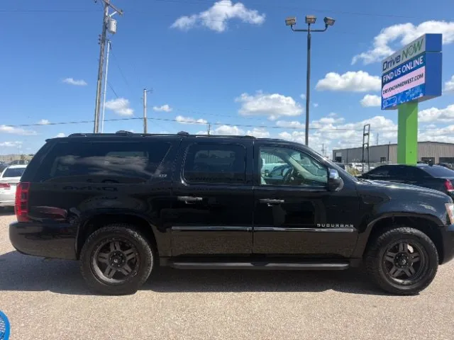 Chevrolet Suburban photo 6