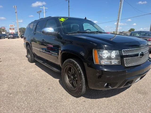 Chevrolet Suburban photo 7