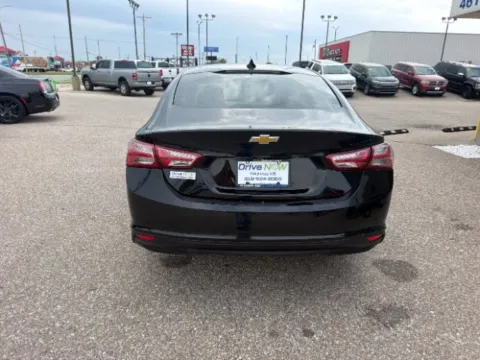 More photos of 2020 Chevrolet Malibu LT at Drive Now Wichita, KS