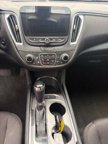 Chevrolet Malibu photo 11