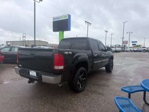 More photos of 2011 GMC Sierra 1500 SLE at Drive Now Wichita, KS