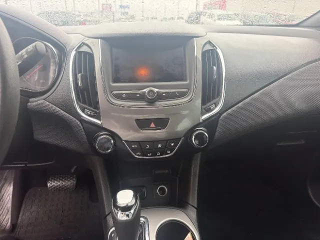 Chevrolet Cruze photo 11
