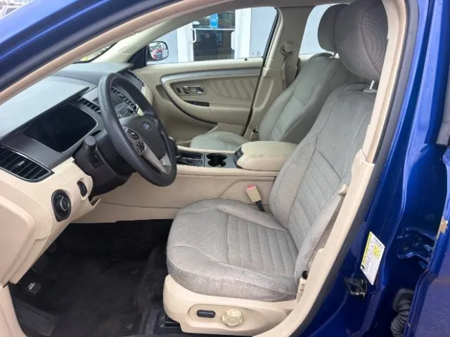 Ford Taurus photo 10