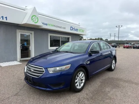 Blue 2013 Ford Taurus SE for sale in Wichita, KS