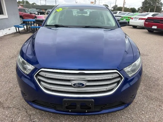 Ford Taurus photo 8