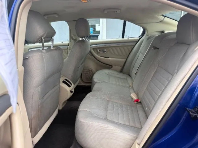 Ford Taurus photo 9