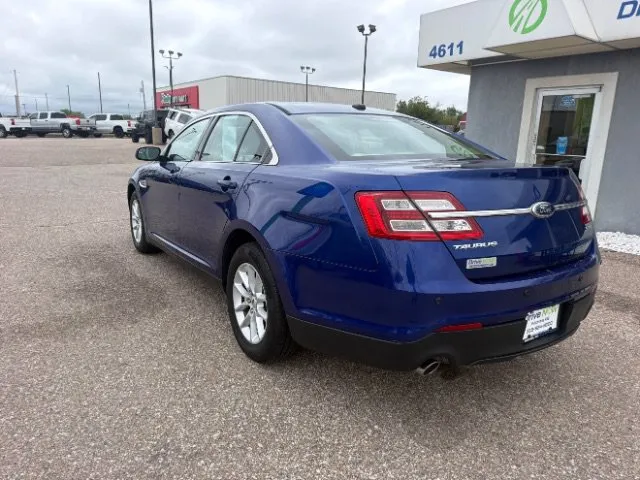 Ford Taurus photo 3