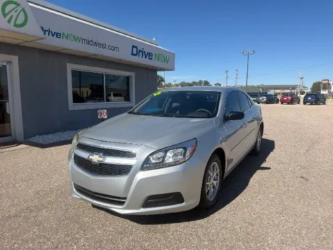 Silver 2013 Chevrolet Malibu LS for sale in Wichita, KS