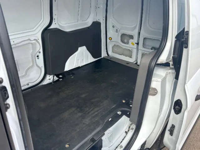 Ford Transit Connect photo 10