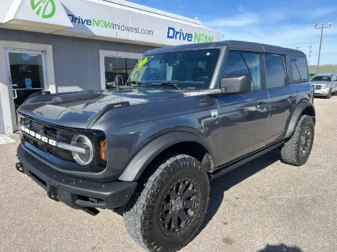Gray 2022 Ford Bronco Big Bend 4-Door for sale in Wichita, KS