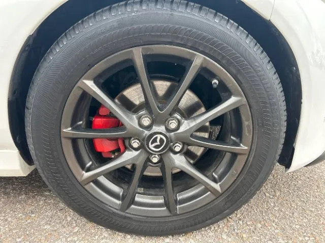 Mazda MX-5 photo 16