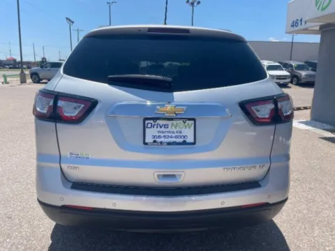 More photos of 2015 Chevrolet Traverse LT at Drive Now Wichita, KS