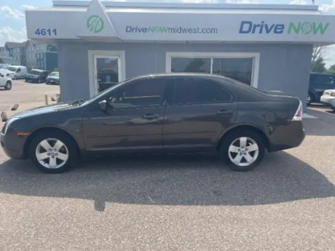 Photos of 2006 Ford Fusion SE for sale in Wichita, KS at Drive Now Wichita