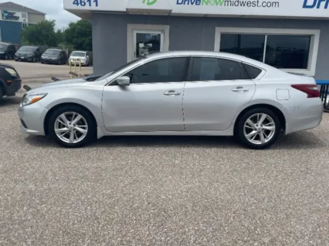 Photos of 2018 Nissan Altima 2.5 S for sale in Wichita, KS at Drive Now Wichita